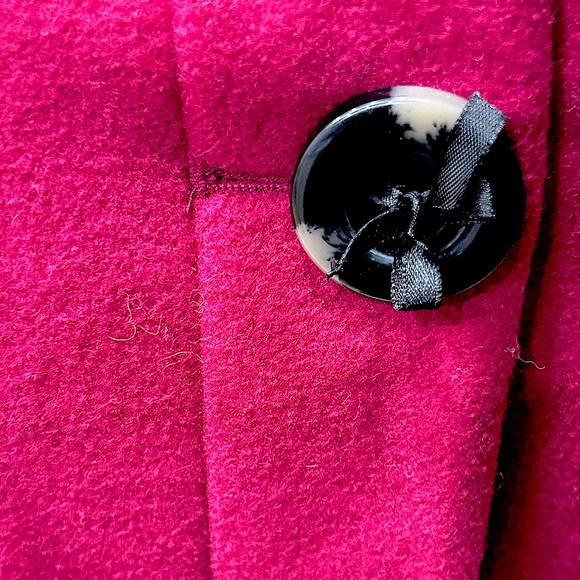 NWOT Modernist by Guillaume Poupart Wool Blend Cranberry Colored Coat - Picture 3 of 8